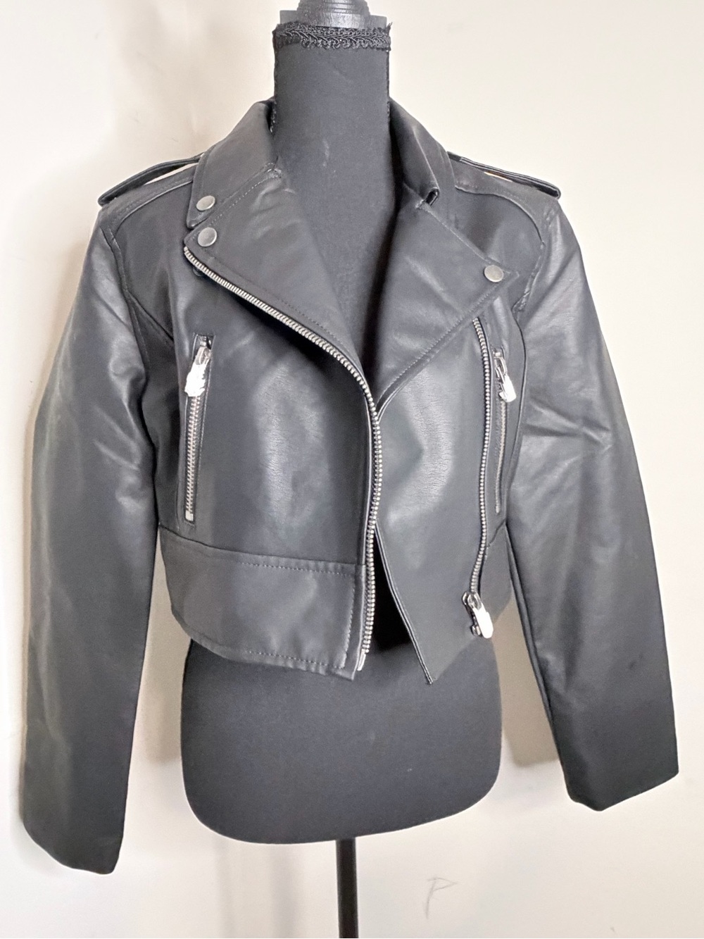 Steve Madden Women's Black Short Biker Jacket Zip Collared Pockets M NWT